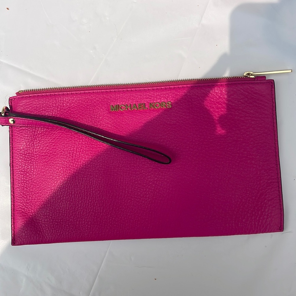 Michael Kors wristlet